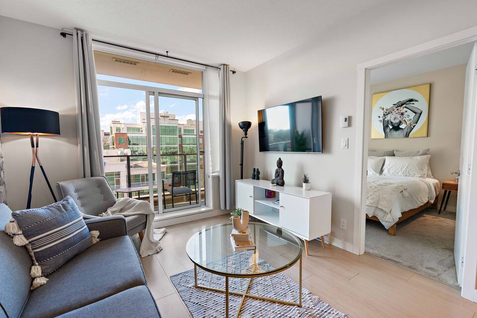 Mountain View Condo With Parking photo 3