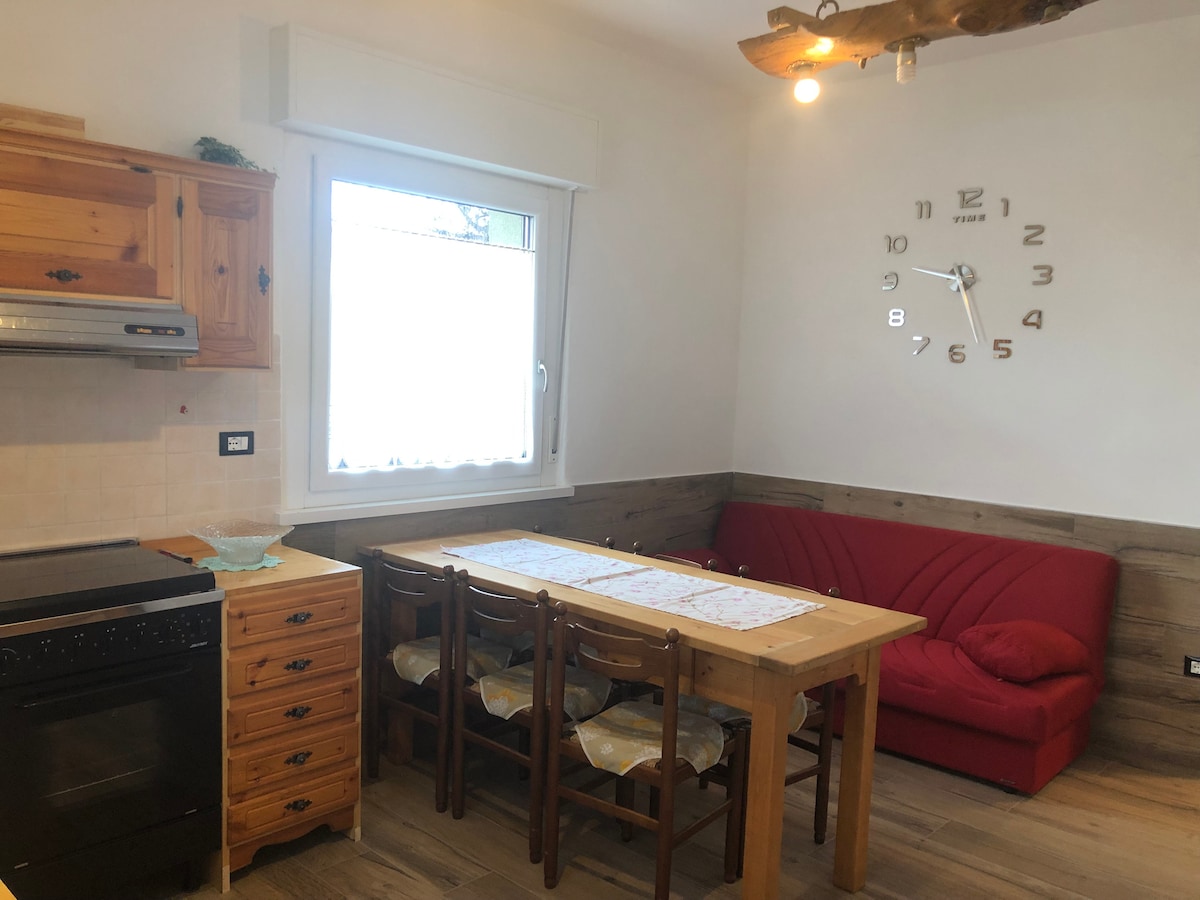 kuhinja u dnevnom boravku