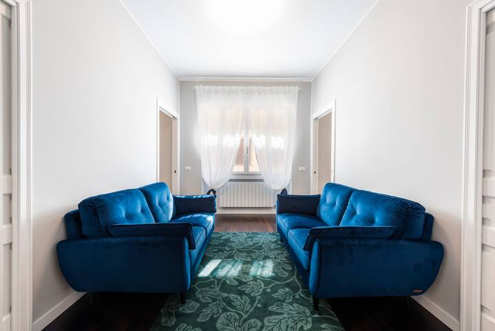 Firenze Rentals Luxury Ponte Vecchio I gallery image 5