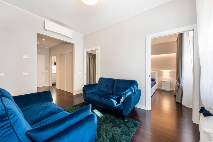 Firenze Rentals Luxury Ponte Vecchio I gallery image 2