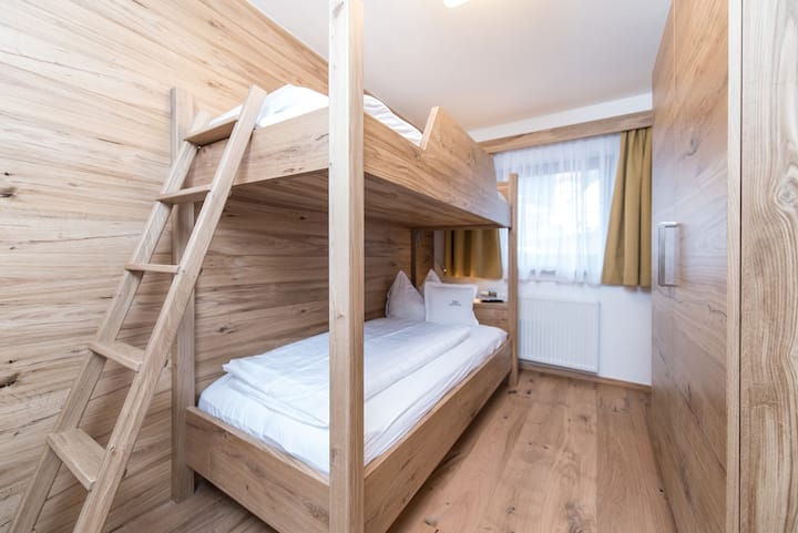 Dhomë gjumi 2