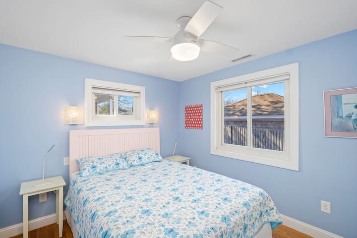 Голем брачен кревет (спална соба  бр. 2)