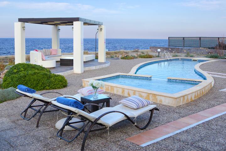 Beachfront Villa Aquamarine with Pool gallery image 5