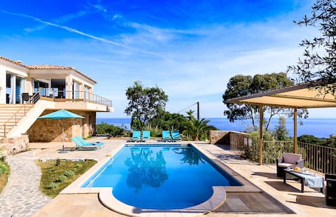 Villa A Murza – Breathtaking Sea View with Pool