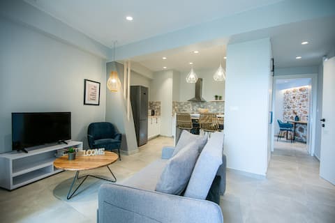 M&E  HOUSE