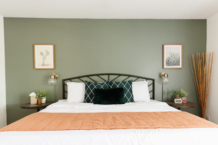 主卧位于楼上。 