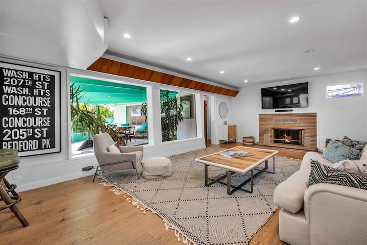 Mid Century Venice adjacent 3 BDR home on huge lot