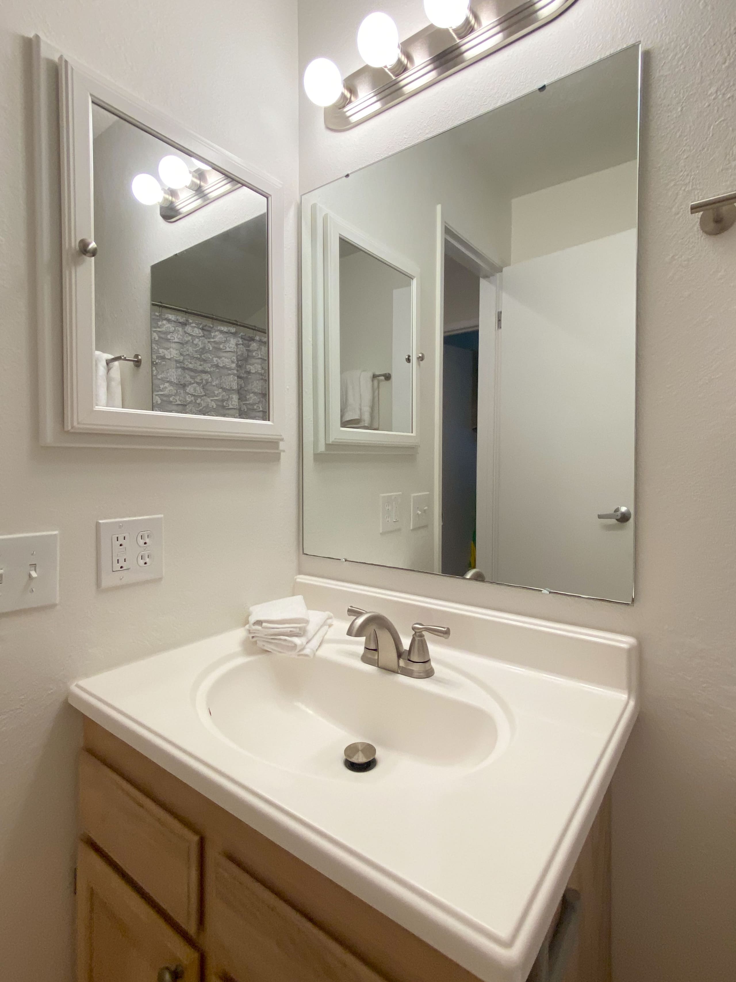 Condo in Kailua-Kona · ★4.98 · 1 bedroom · 1 bed · 1 bath - Image 10