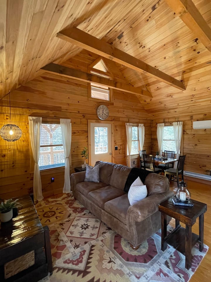 Springbrook Log Cabin - Franklin, NC