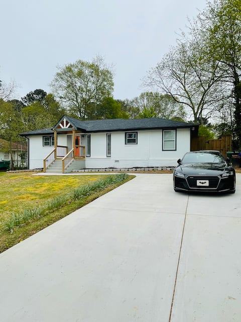 4 bedroom home (2 Master Bdrms) in Belvedere Park