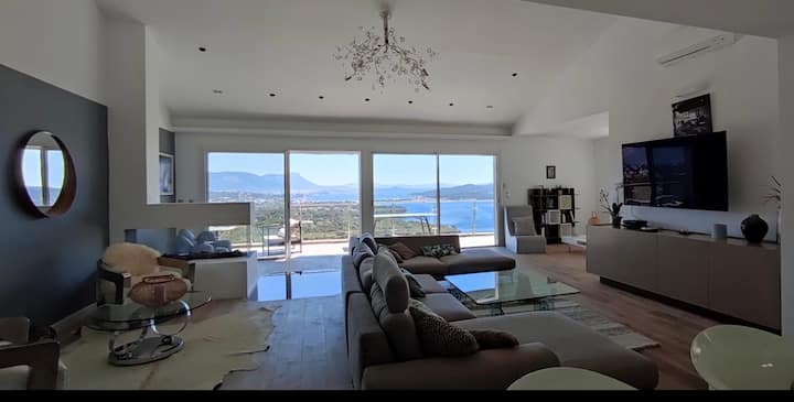 Villa Bord De Mer Magnifique Vue Et Accès Plage - La Seyne-sur-Mer