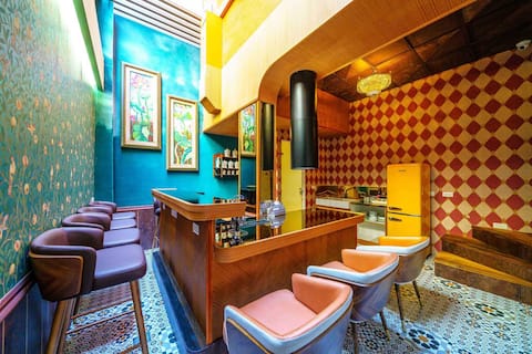 Orange Hall Meilaiyin 2 Hall 8-16 people unlimited karaoke + free parking + indoor island barbecue +