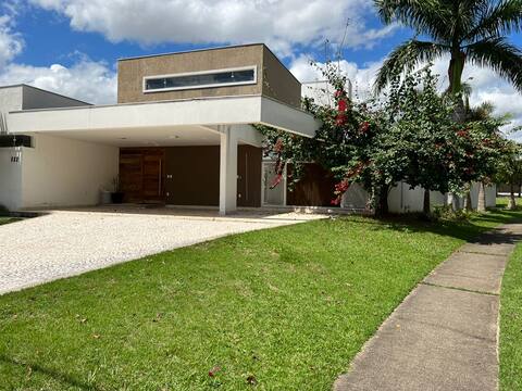 Ampla casa in the IBITI Royal Park Condominium