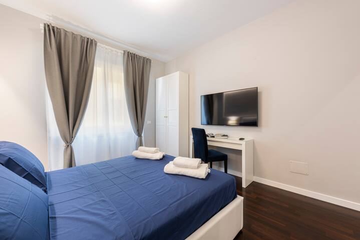 Firenze Rentals Luxury Ponte Vecchio II gallery image 4