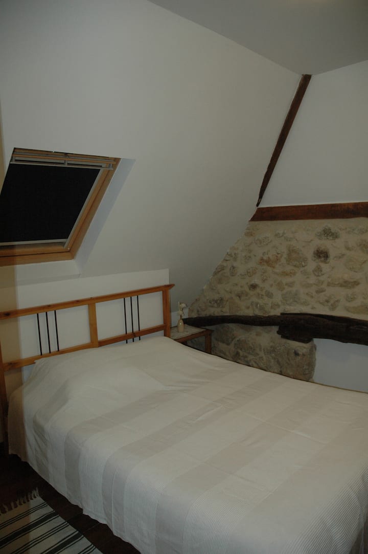 საძინებელი 1