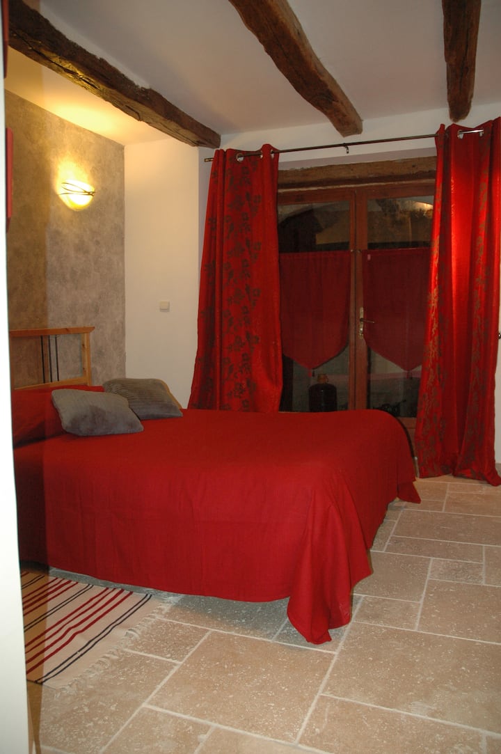 საძინებელი 4