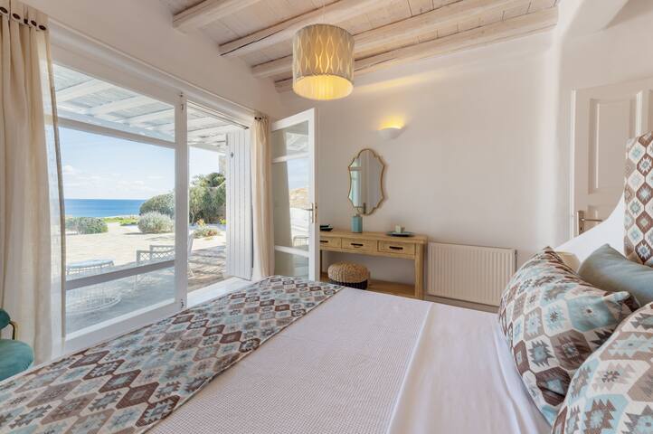 Golden Sun&Sand @Kalo Livadi gallery image 3