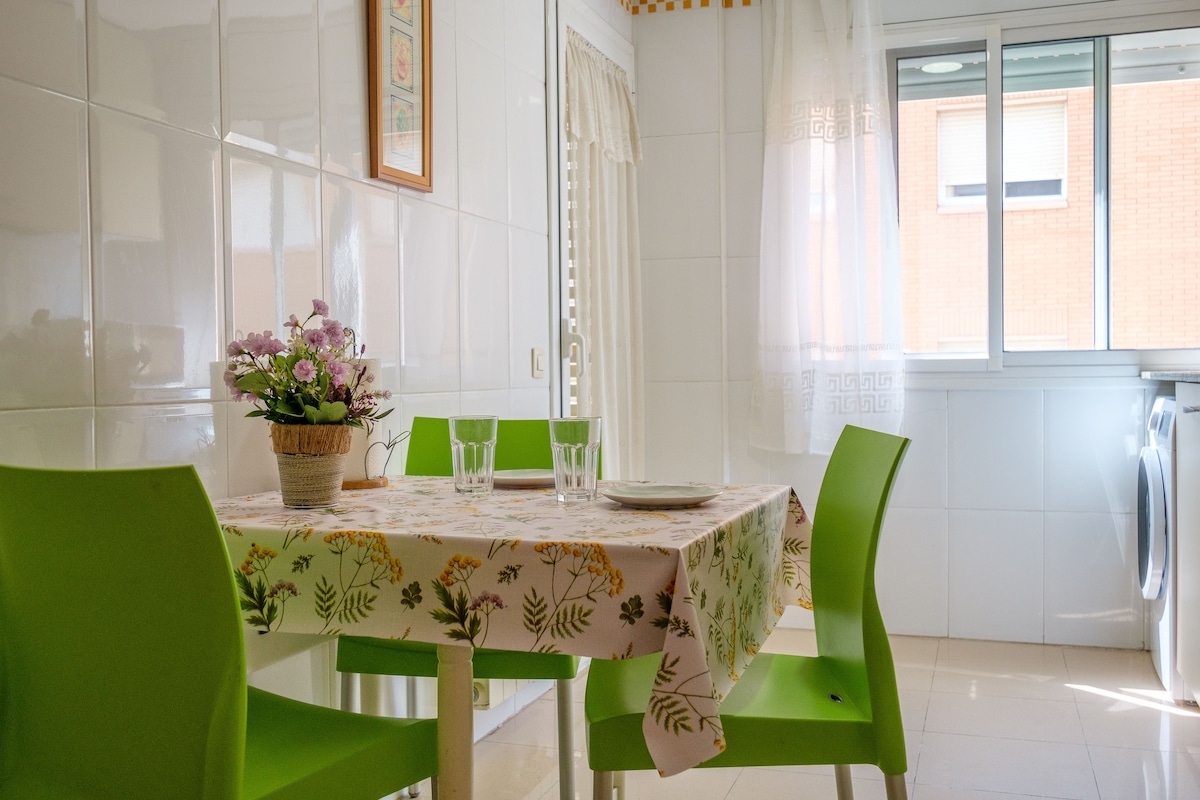 Kitchen. at Miraparc Salou in Tarragona
