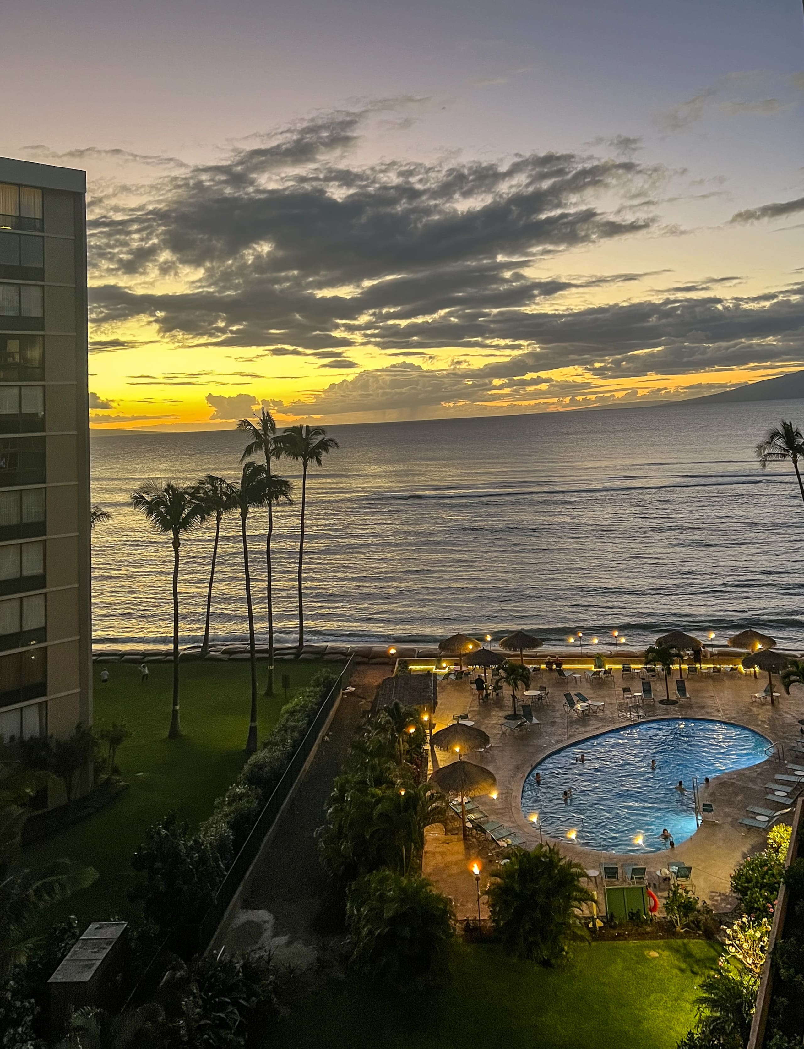 Condo in Lahaina · ★4.91 · Studio · 1 bed · 1 shared bath - Image 19