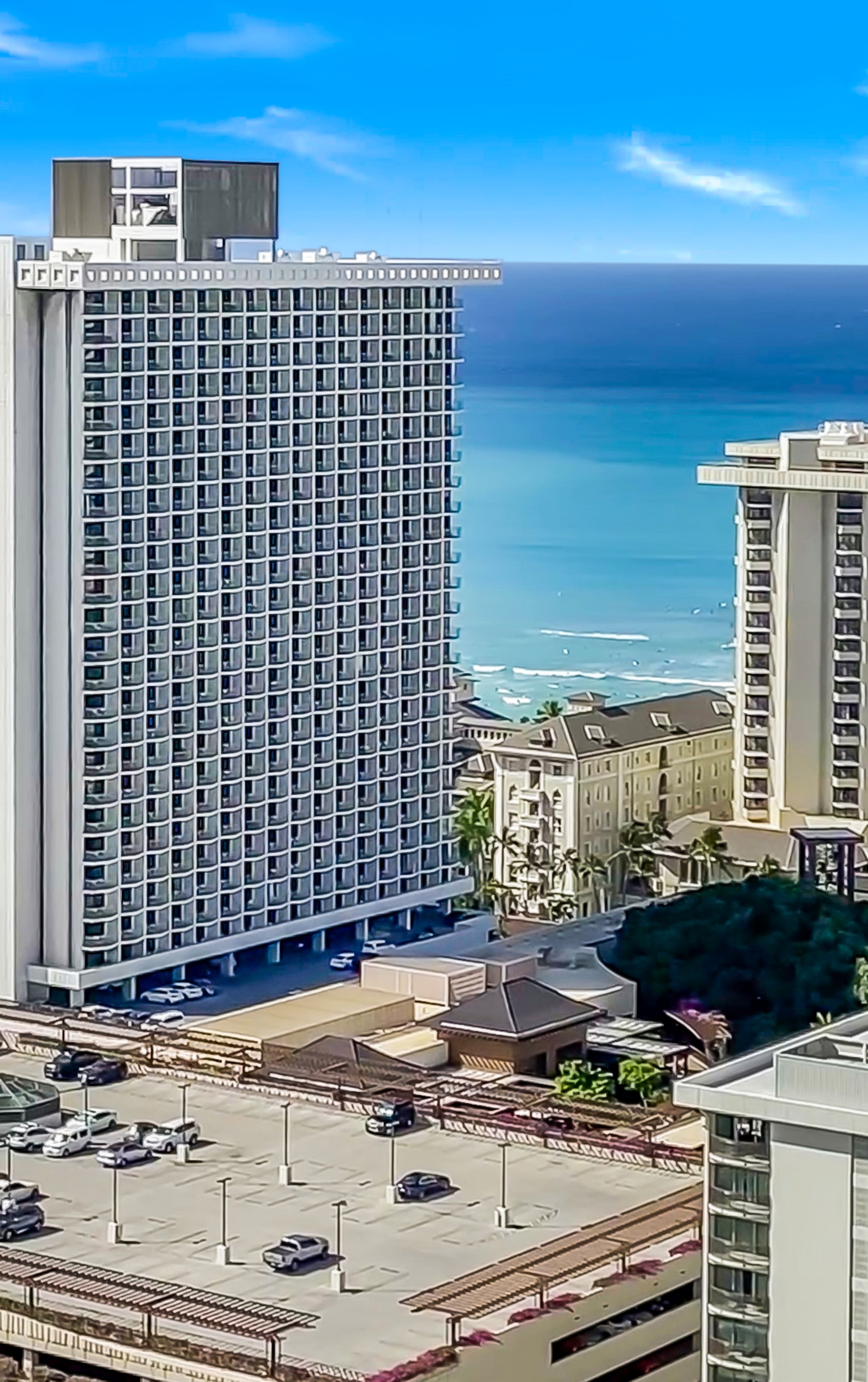 Condo in Honolulu · ★4.74 · 1 bedroom · 3 beds · 1 private bath - Image 32