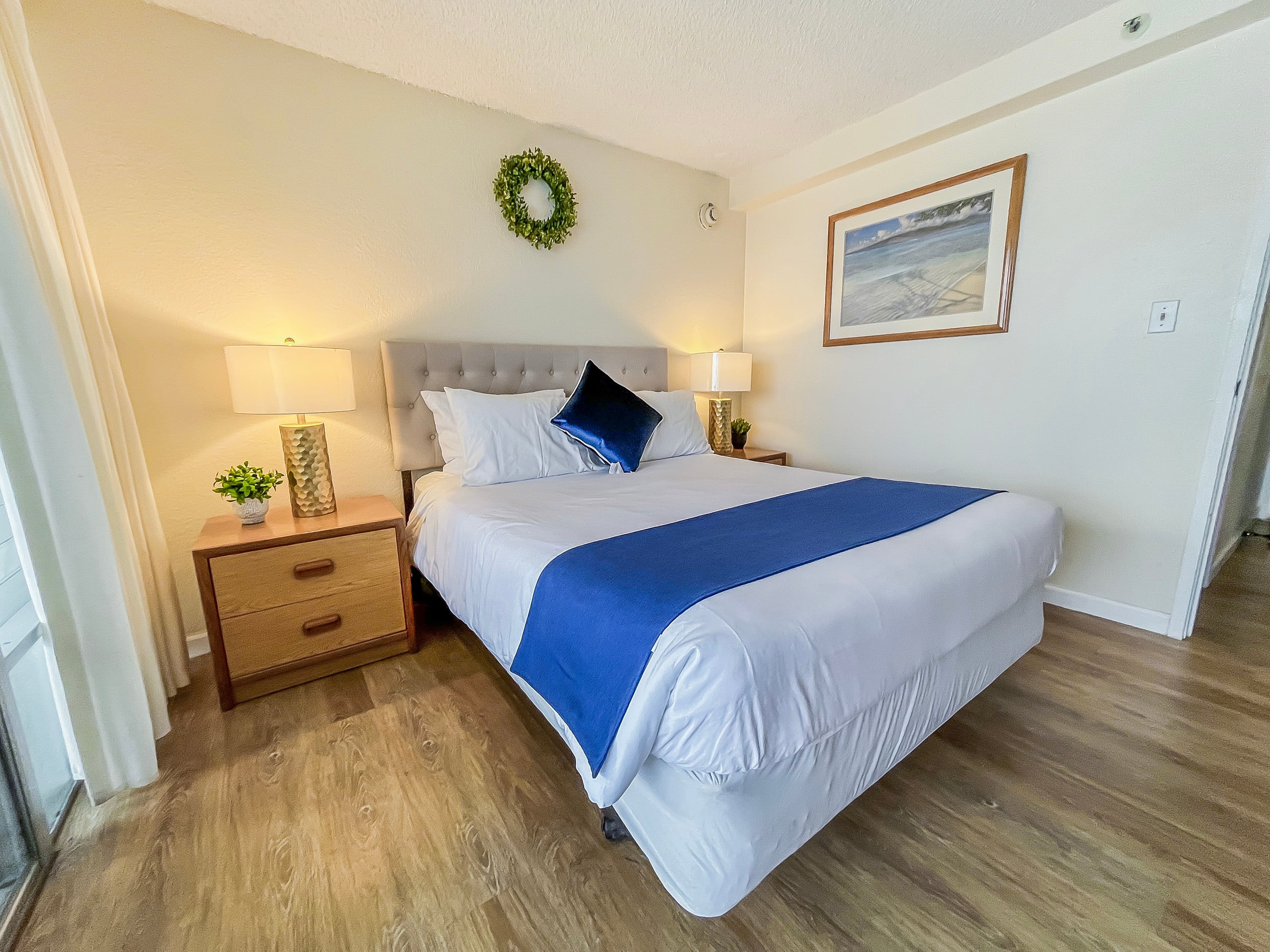 Condo in Honolulu · ★4.74 · 1 bedroom · 3 beds · 1 private bath - Image 19