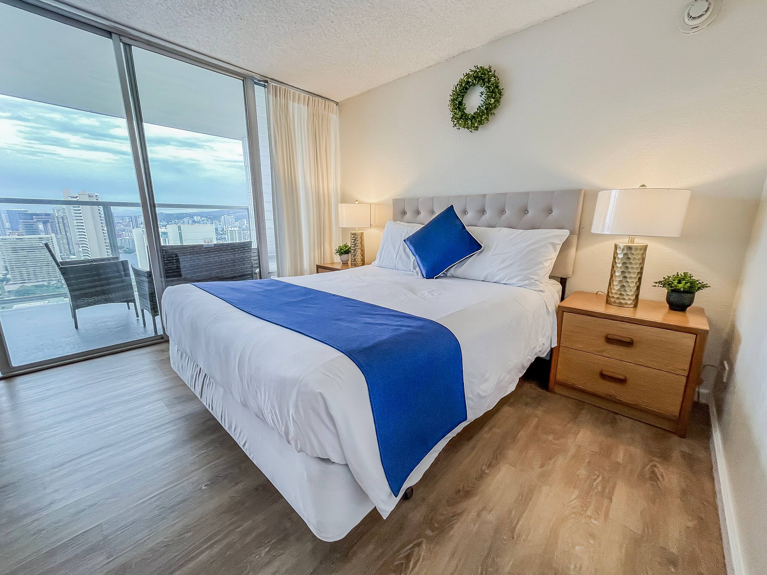 Condo in Honolulu · ★4.74 · 1 bedroom · 3 beds · 1 private bath - Image 2
