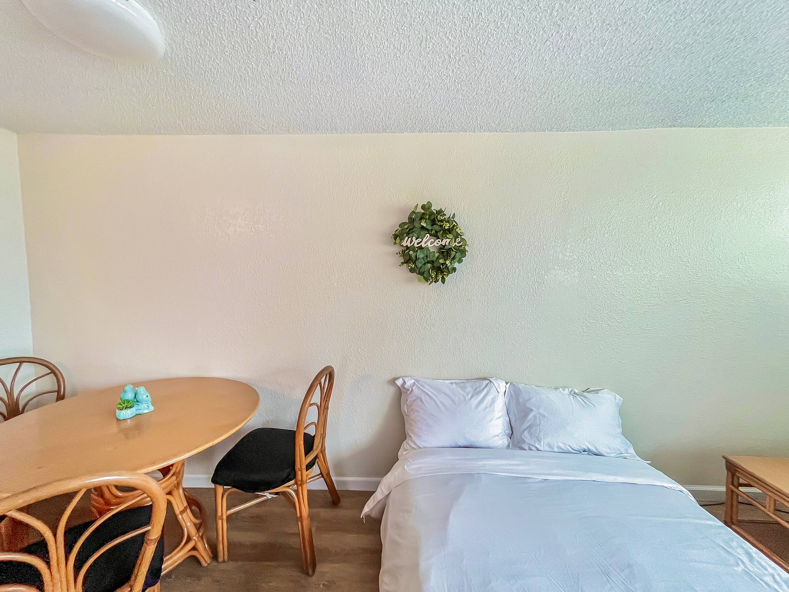 Condo in Honolulu · ★4.74 · 1 bedroom · 3 beds · 1 private bath - Image 20