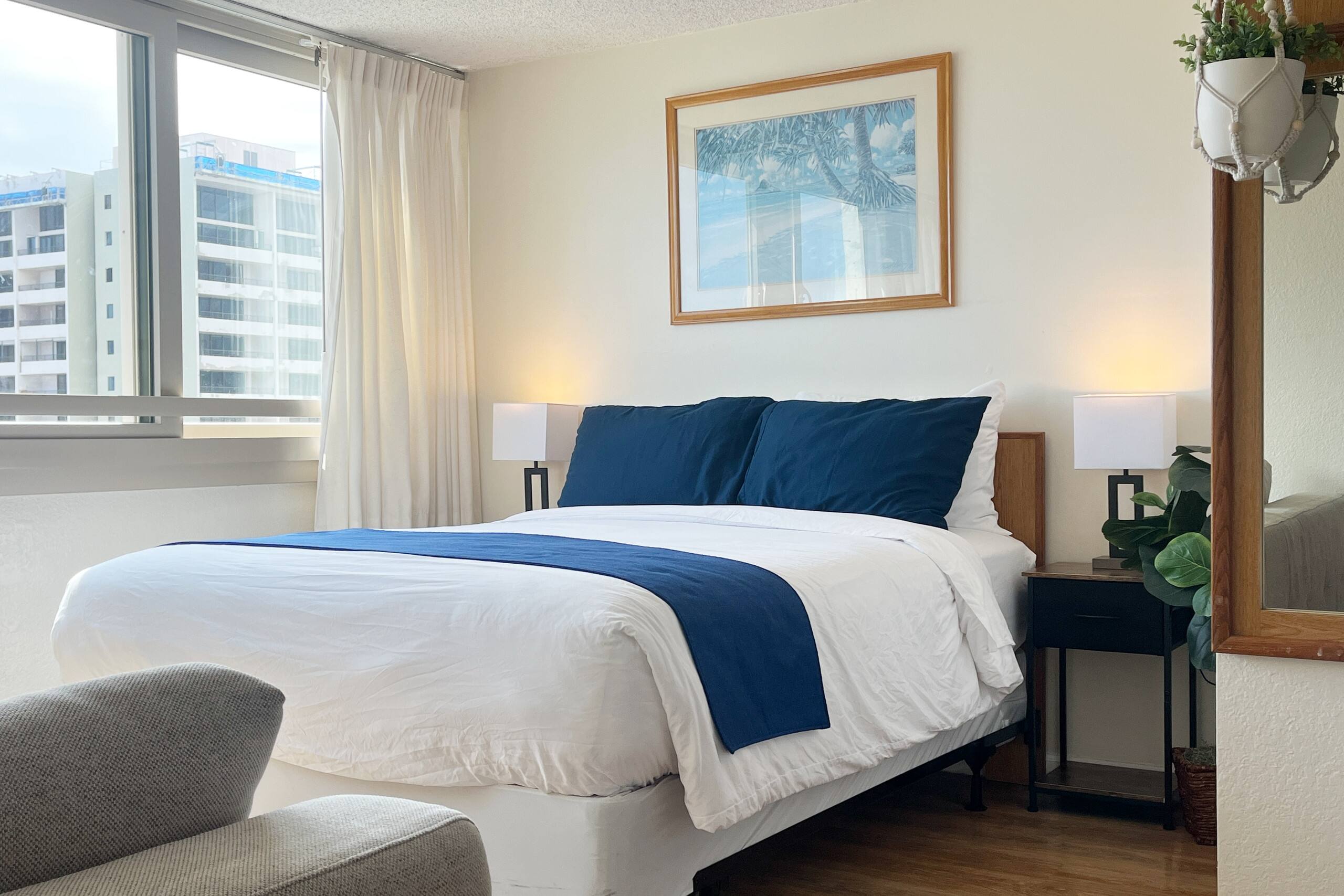Condo in Honolulu · ★4.74 · 1 bedroom · 3 beds · 1 private bath - Image 11