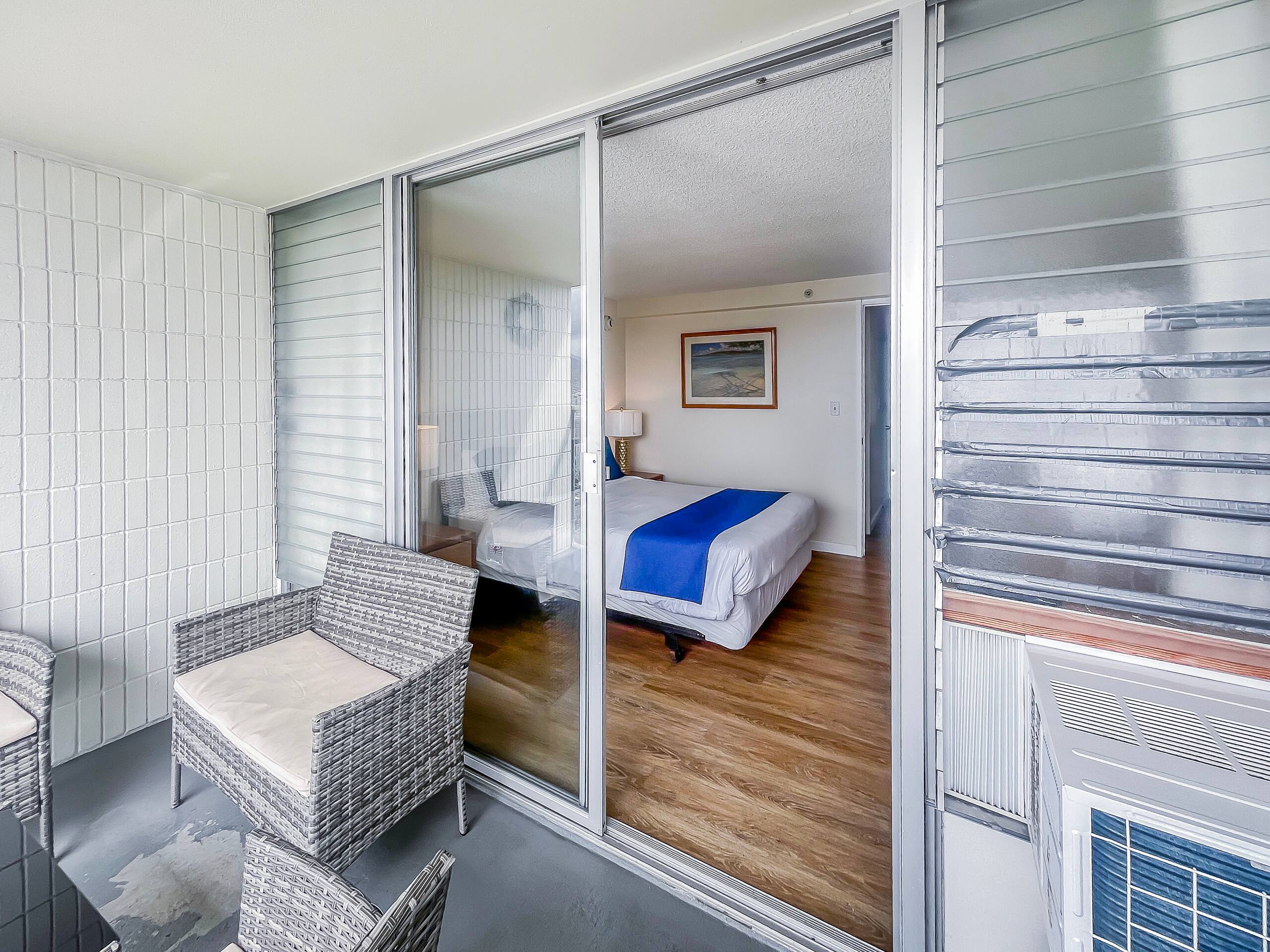 Condo in Honolulu · ★4.74 · 1 bedroom · 3 beds · 1 private bath - Image 18