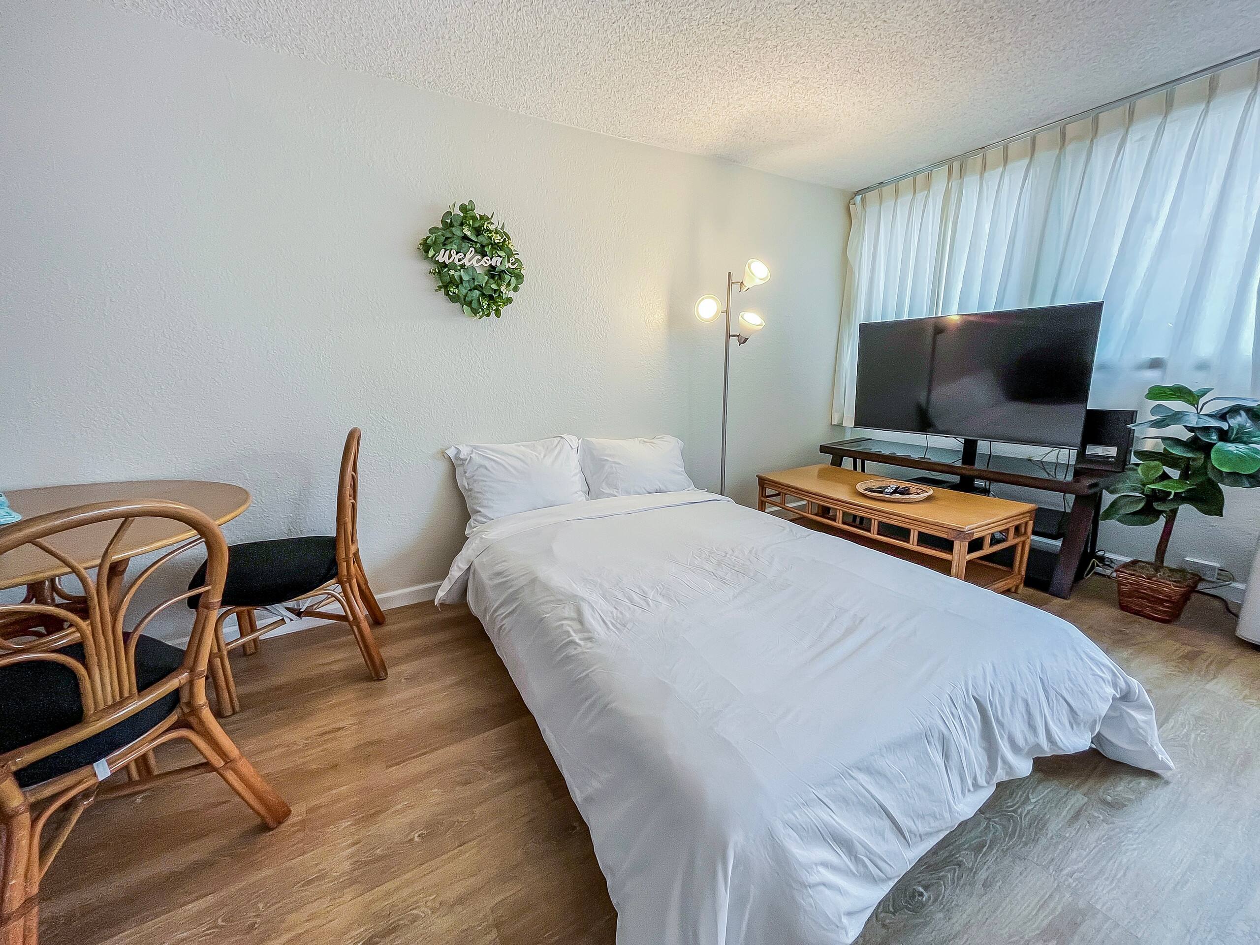 Condo in Honolulu · ★4.74 · 1 bedroom · 3 beds · 1 private bath - Image 15