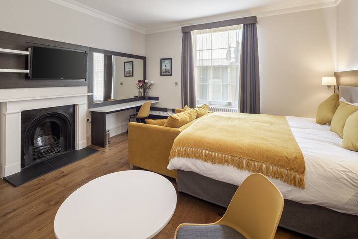 Notting Hill House managed Airbnb listing 1