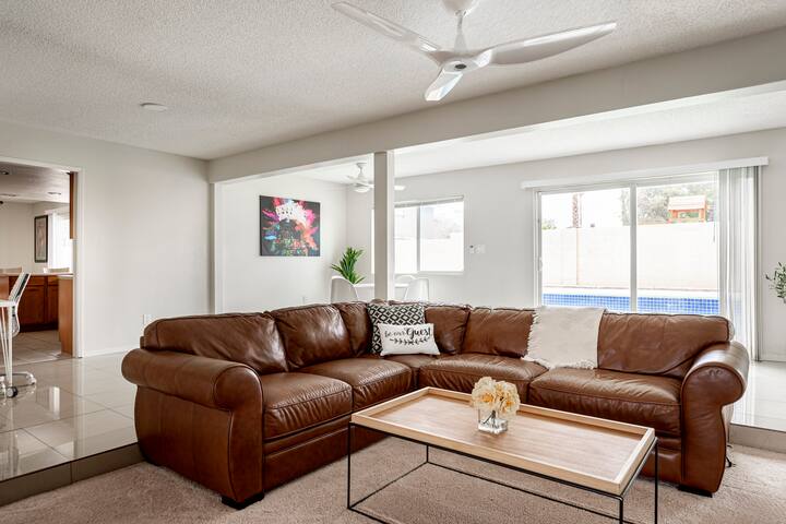 Large Vegas Vacation Home, Centrally Located