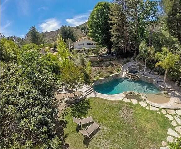 Home in Westlake-Village, LA, CA Paradise pool!