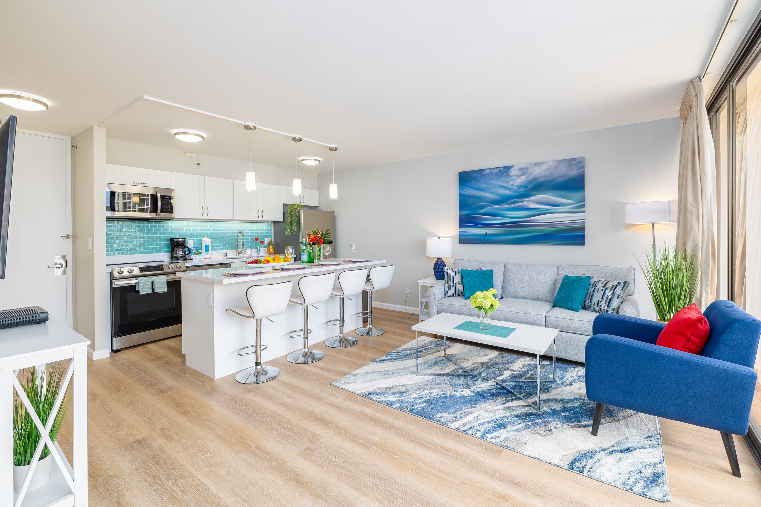 Condo in Honolulu · ★4.87 · 1 bedroom · 2 beds · 1 private bath - Image 5