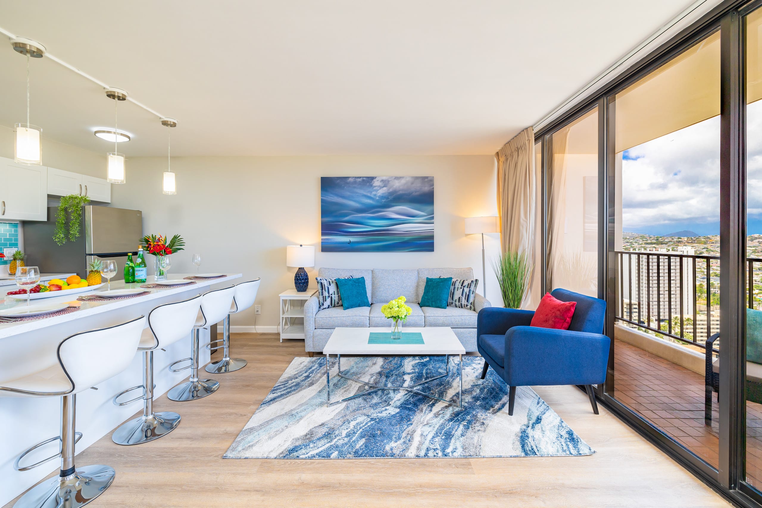 Condo in Honolulu · ★4.87 · 1 bedroom · 2 beds · 1 private bath - Image 2