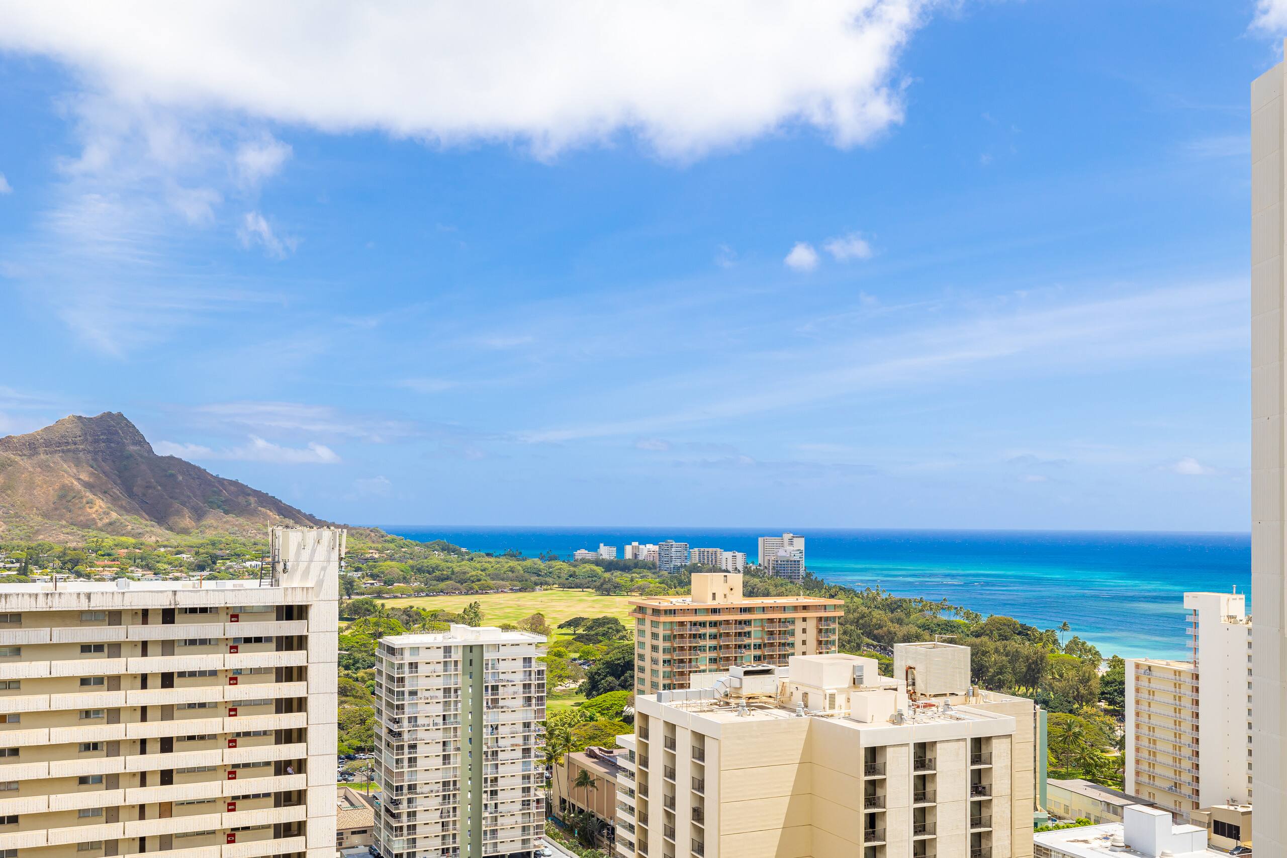 Condo in Honolulu · ★4.87 · 1 bedroom · 2 beds · 1 private bath - Image 22