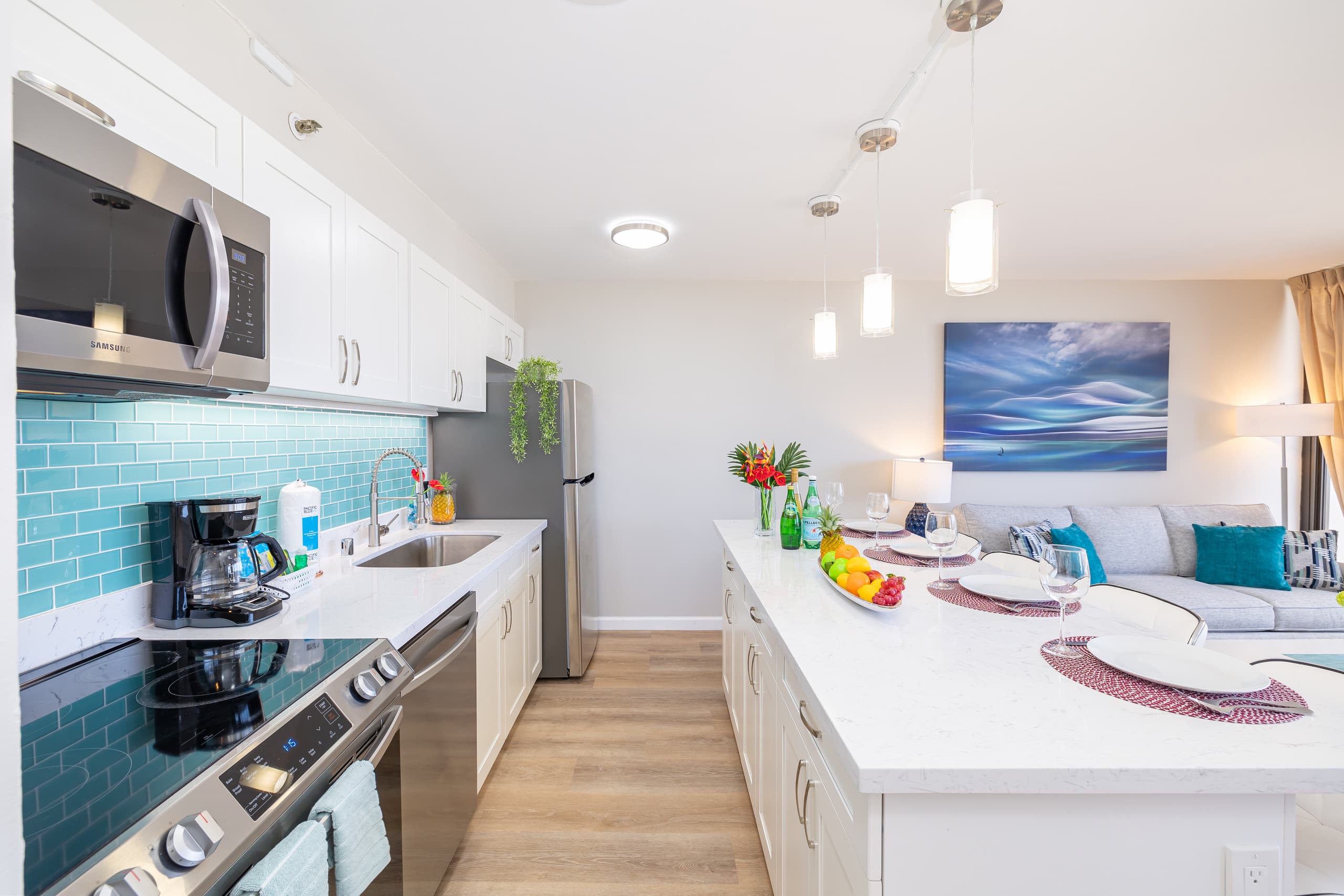Condo in Honolulu · ★4.87 · 1 bedroom · 2 beds · 1 private bath - Image 6