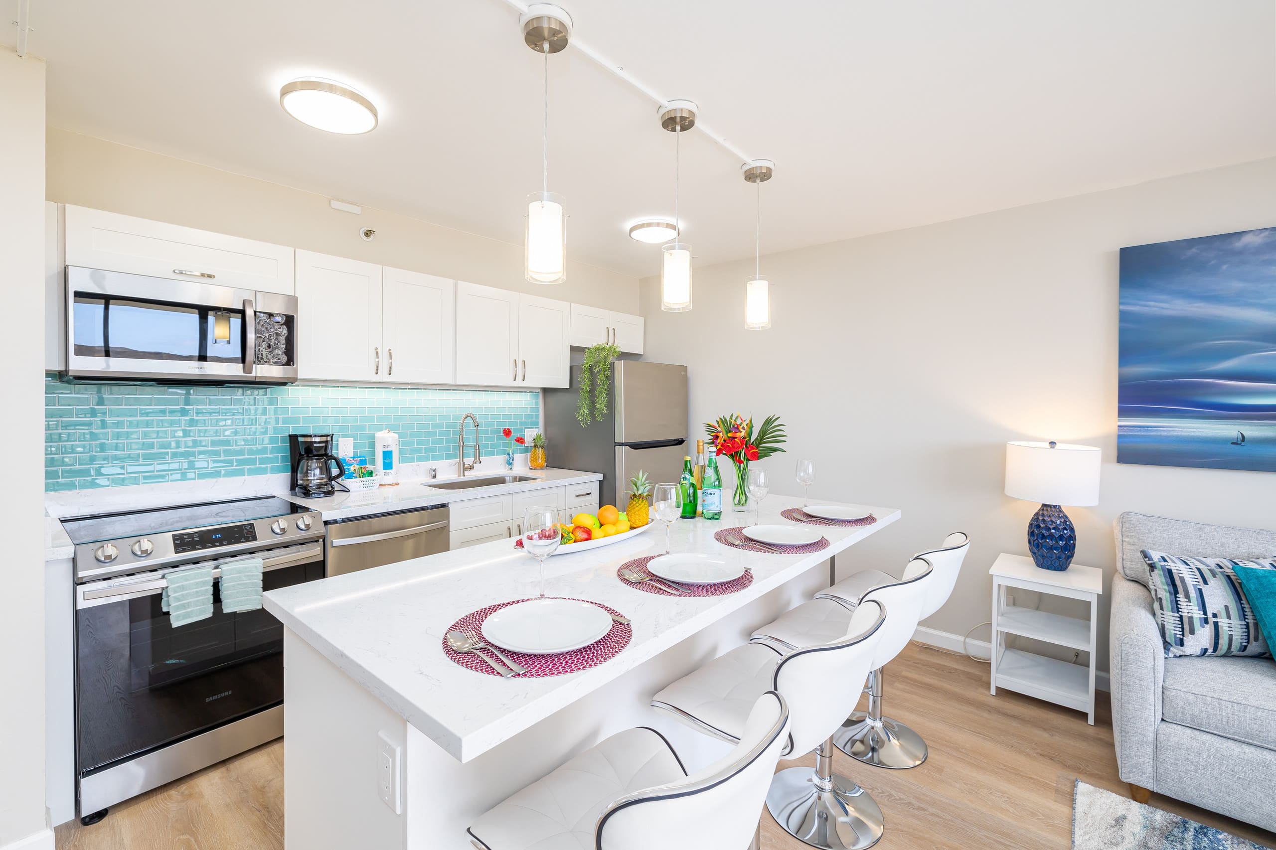 Condo in Honolulu · ★4.87 · 1 bedroom · 2 beds · 1 private bath - Image 10