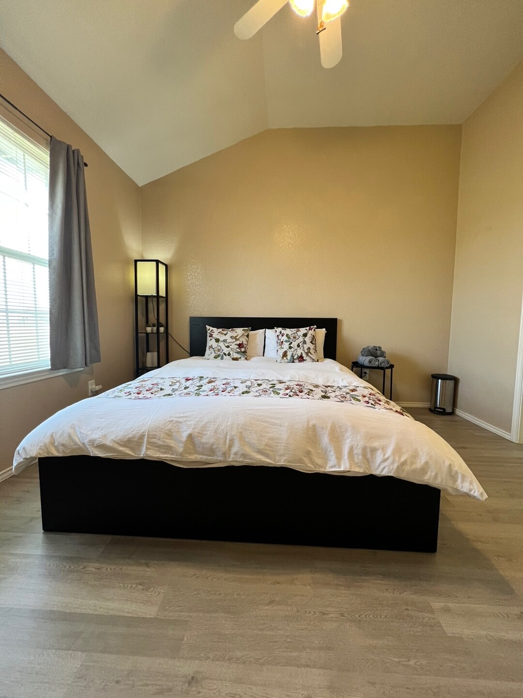 ห้องนอนใหญ่