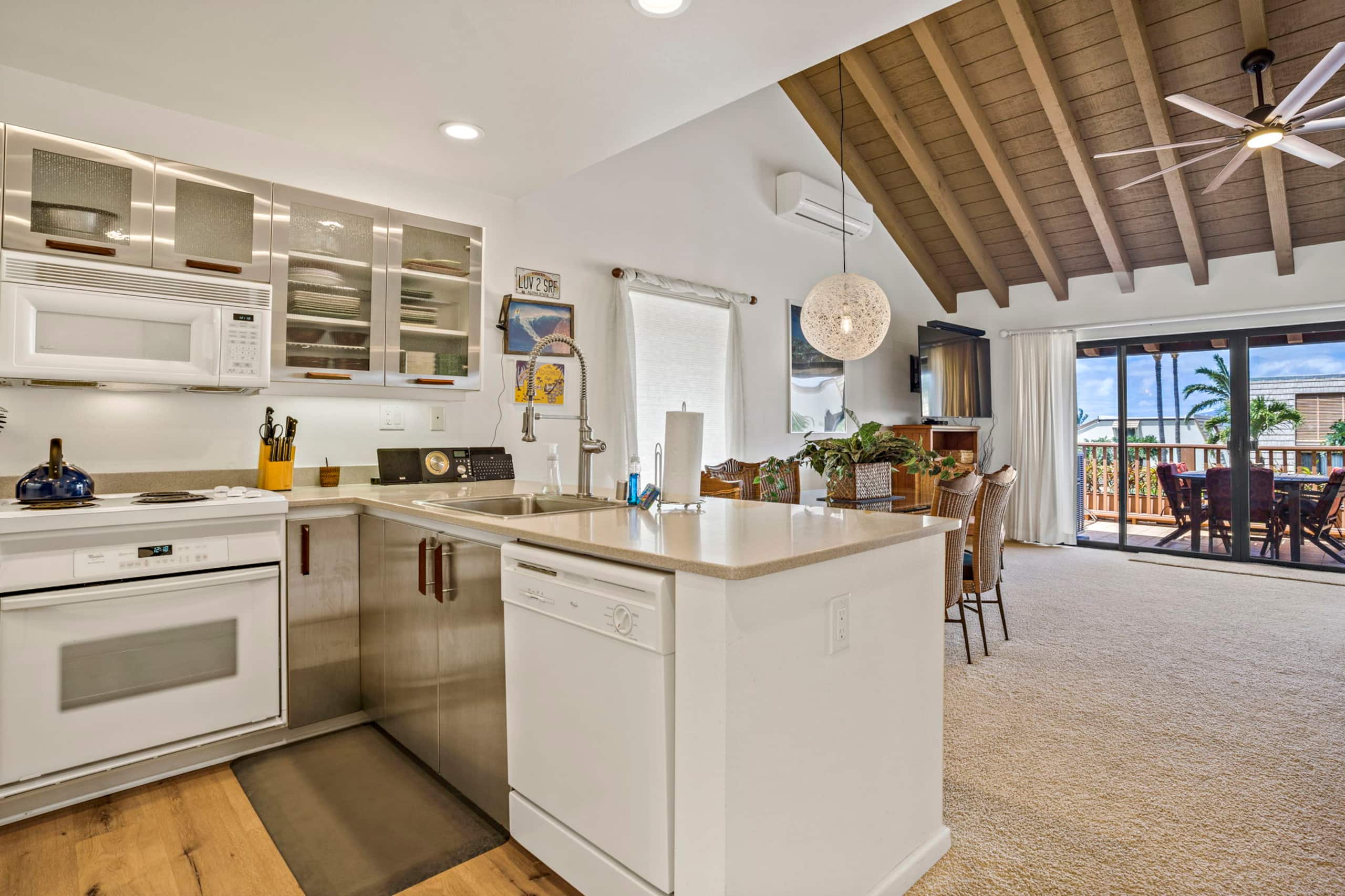 Condo in Kihei · ★4.95 · 2 bedrooms · 3 beds · 2 private baths - Image 10
