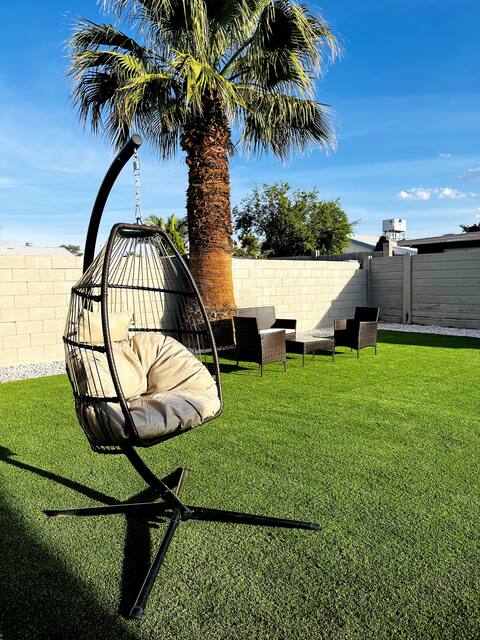 Vegas Oasis with Hot Tub and Pool (Near the Strip)