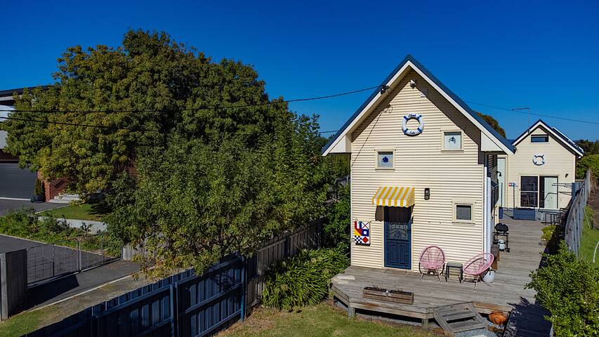 Flood Tide @ Low Head (Cottage Two )
