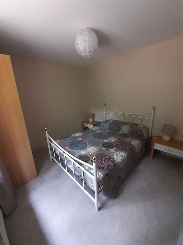 غرفة النوم 1