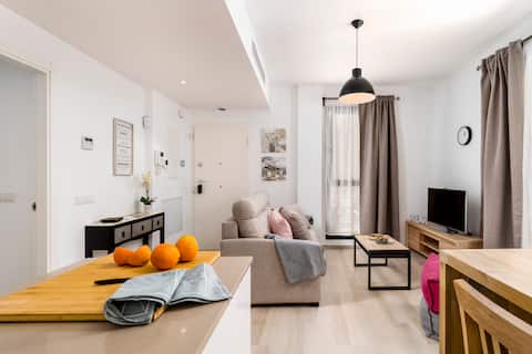 Top Airbnb: Deluxe apartment with pool, terrace and parking en Plaza De Toros Vieja