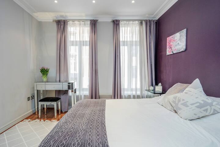 Big Mayfair Flat! Big 2Bed | 2Bath gallery image 4