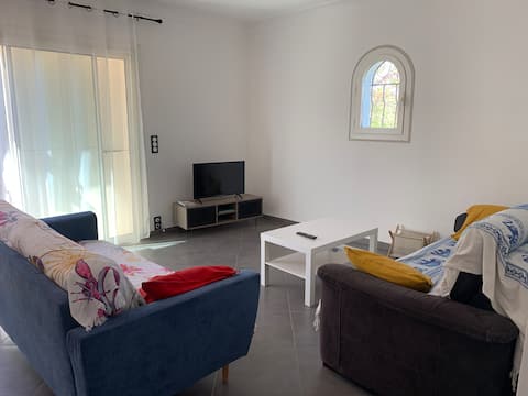 Propriété Airbnb réussie: Cozy and spacious with stunning views of the rock. à Roquebrune Sur Argens