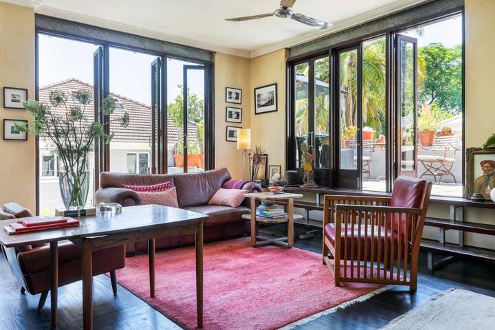 Spacious 4 Bedroom Terraced House with 🏔 Views