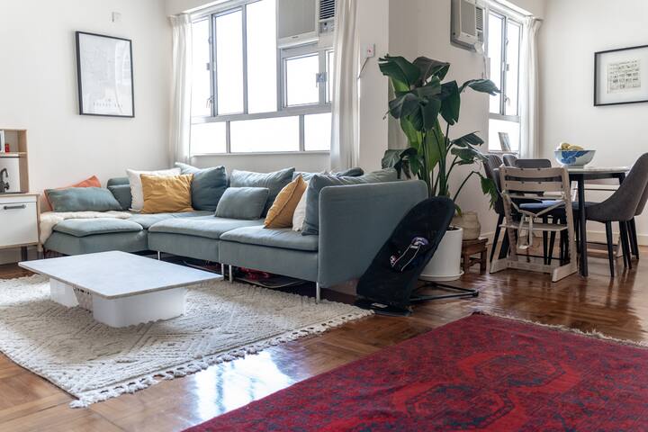 Large 3 bedroom designer apartment, huge terrace