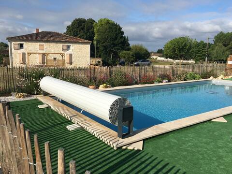 Quiet vacations, country home and pool