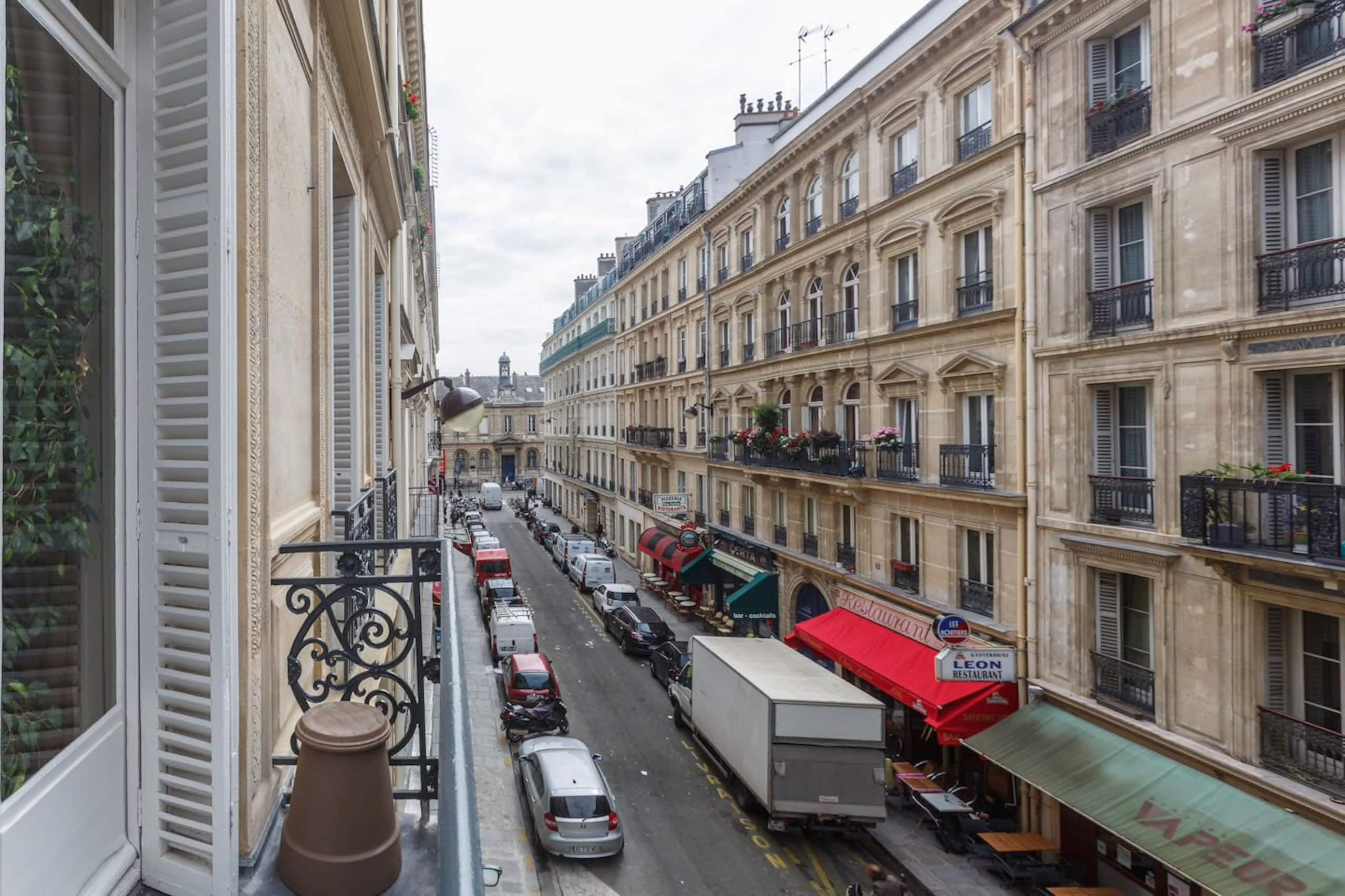 Beautiful apartment OPERA-GALLERIES LAFAYETTE - Photo 11